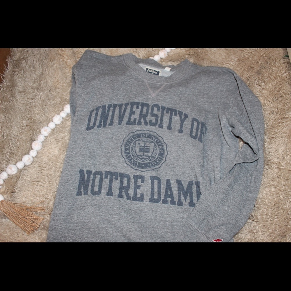 Vintage Style Notre Dame Sweatshirt!